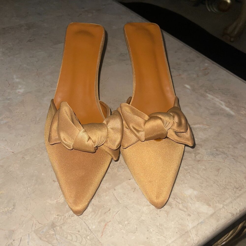 BOW MULES POINTED TOE HEELS